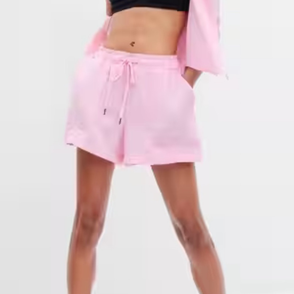 GAP Crinle Gauze Shorts Old School Pink Medium - Picture 2 of 11